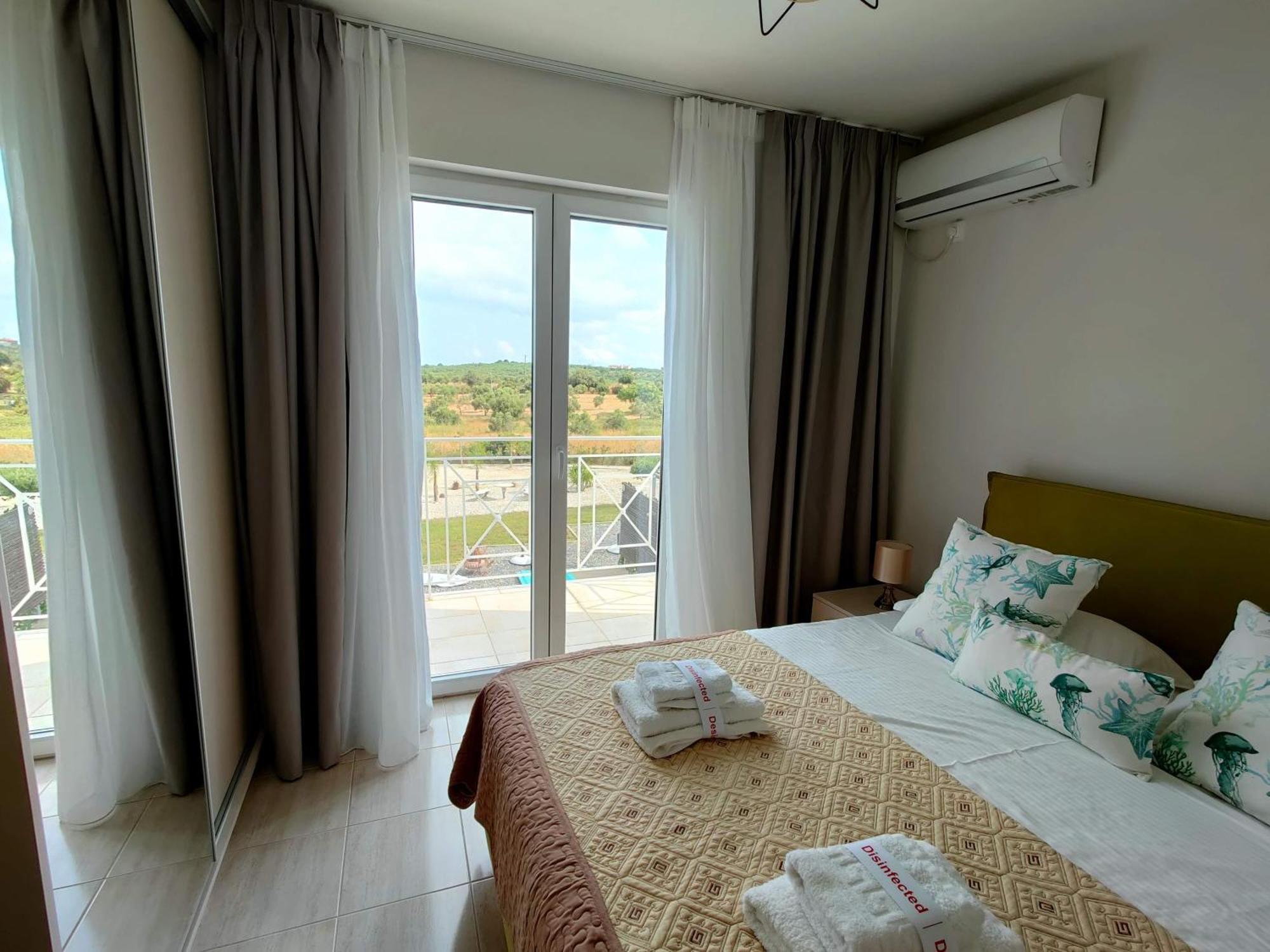 Iridia Resort Villas Foiniki Room photo